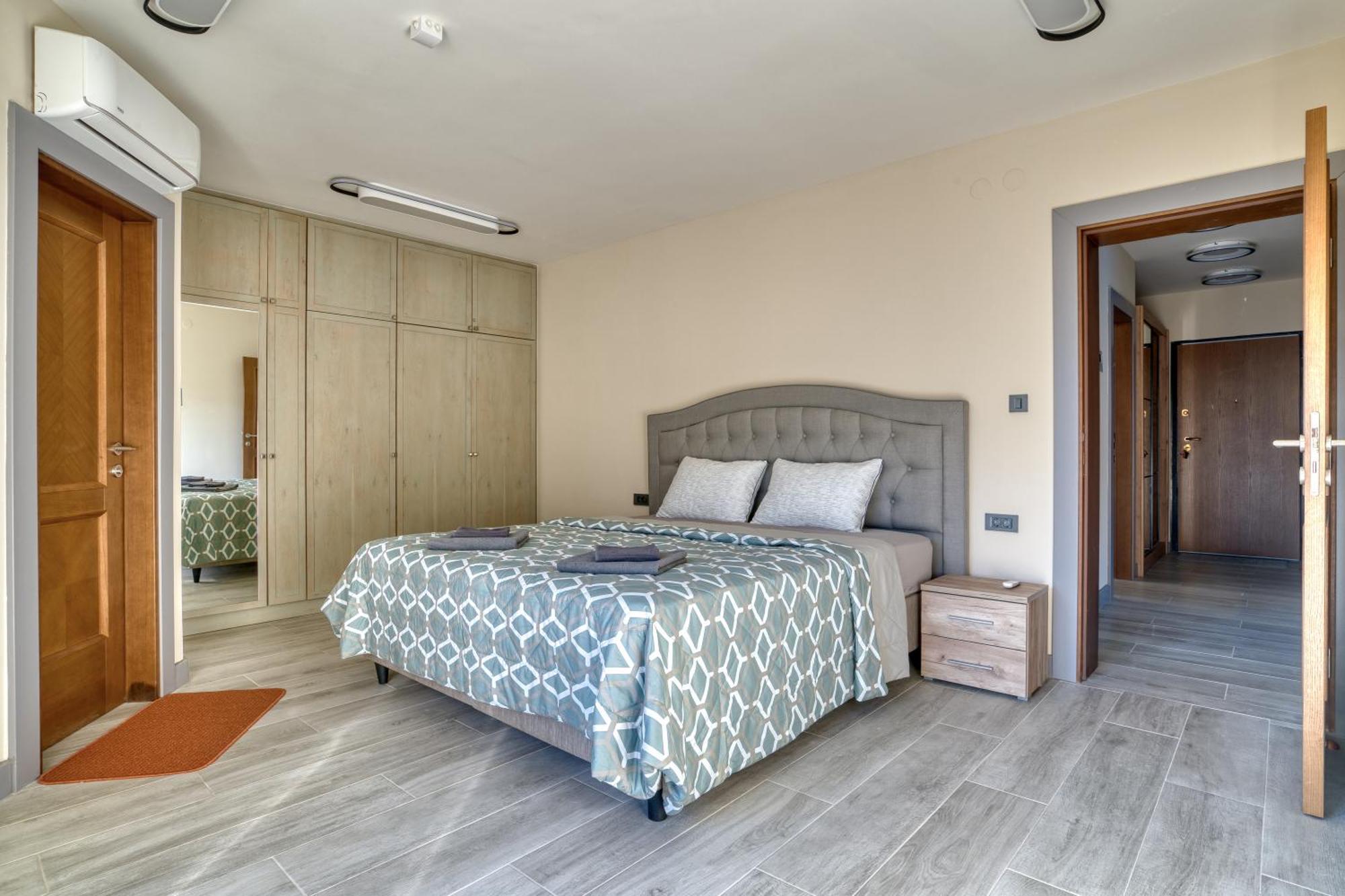 Luxurious 3-Bedroom Apartment By Mn Property Котор Екстериор снимка