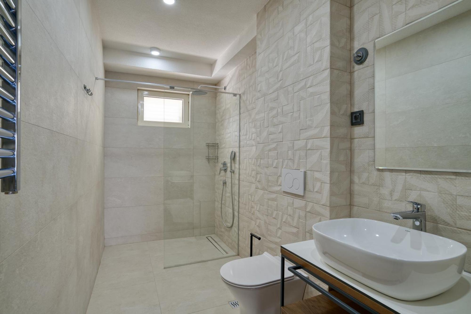 Luxurious 3-Bedroom Apartment By Mn Property Котор Екстериор снимка